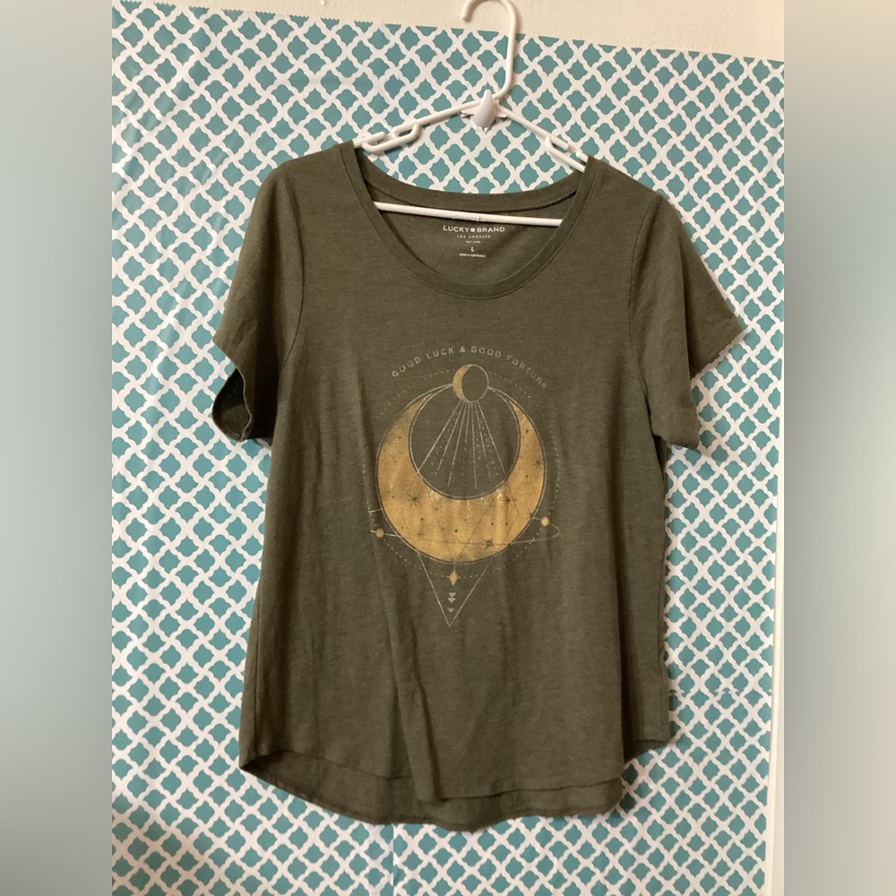Lucky Brand Olive green Graphic Tee women’s size large